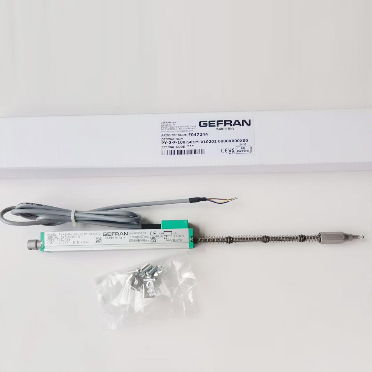 意大利GEFRAN PY-2-F-100-S01M-XL0202 拉绳位移传感器 杰佛伦